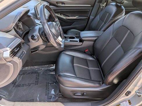 Used 2024 Nissan Altima 2.5 SR FWD image 15