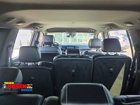 Used 2024 Jeep Wagoneer L Series II w/ Flexible Seating Group AWD/4WD image 31