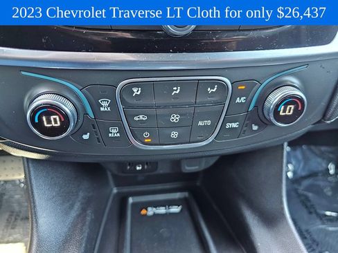 Used 2023 Chevrolet Traverse LT FWD image 28