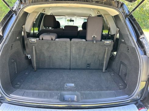 Used 2020 Nissan Pathfinder S FWD image 48
