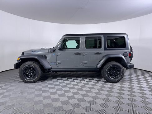 Used 2023 Jeep Wrangler Unlimited w/ Cold Weather Group AWD/4WD image 14