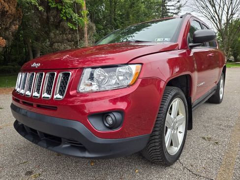Used 2011 Jeep Compass Limited AWD/4WD image 1