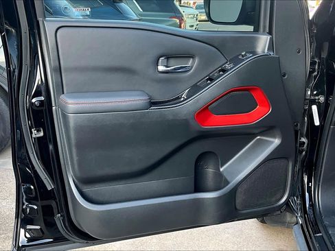 Used 2022 Nissan Frontier Pro-X w/ Technology Package image 21