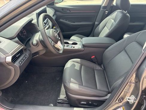 New 2026 Nissan Altima 2.5 SV w/ SV Premium Package FWD image 9