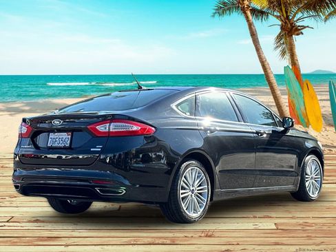 Used 2014 Ford Fusion SE w/ Equipment Group 202A image 5