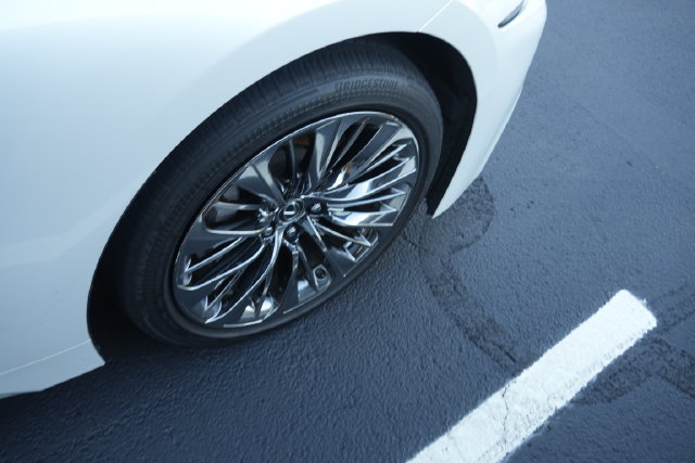 Used 2019 Lexus LS 500 w/ Interior Upgrade Package RWD image 25