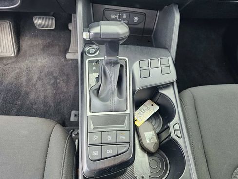 Used 2026 Kia Sportage LX FWD image 24