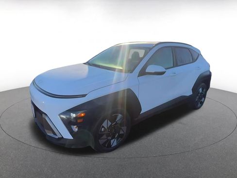 Used 2025 Hyundai Kona SEL image 8