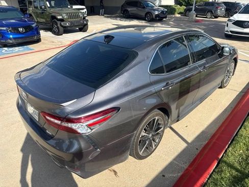 Used 2019 Toyota Camry XSE FWD image 7