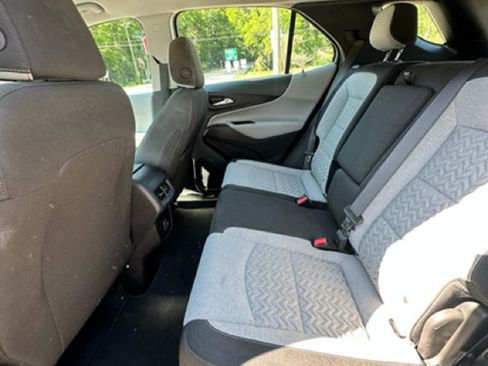Used 2023 Chevrolet Equinox LS image 17
