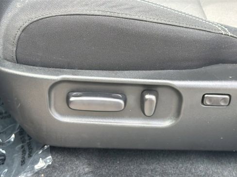 Certified 2023 Toyota Tacoma TRD Off-Road image 19