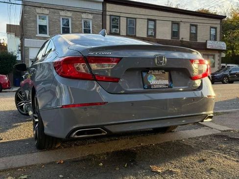 Used 2022 Honda Accord Touring image 4