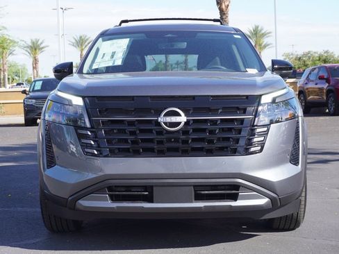 New 2026 Nissan Pathfinder SL image 5