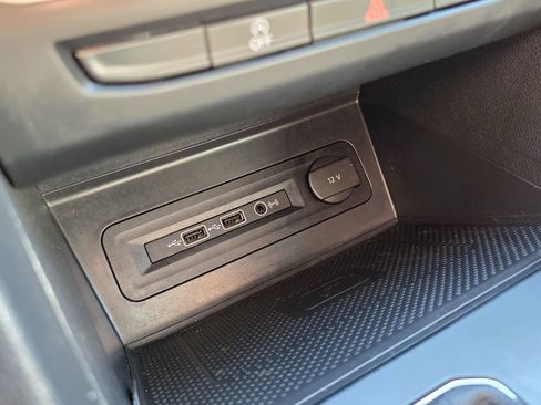 Used 2021 Volkswagen Atlas SE image 40