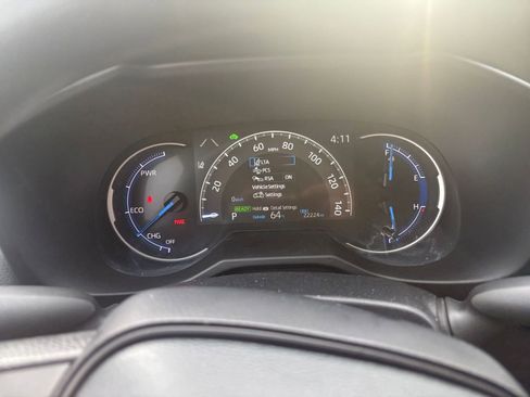 Used 2025 Toyota RAV4 LE image 38