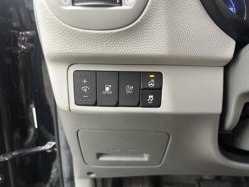 Used 2017 Kia Soul EV image 12