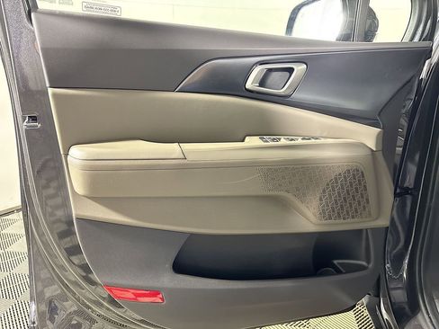 New 2026 Kia Carnival LXS image 10