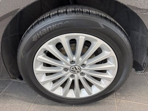 Used 2017 Volkswagen Passat 1.8T SE image 6