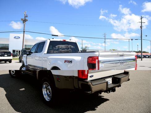 New 2026 Ford F450 King Ranch w/ FX4 Off-Road Package AWD/4WD image 7