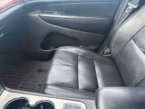 Used 2012 Jeep Grand Cherokee Limited image 24