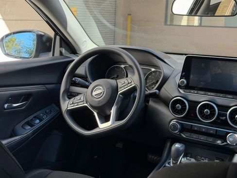Used 2025 Nissan Sentra SV image 29