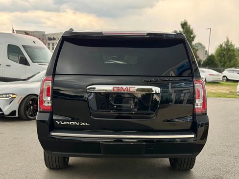 Used 2019 GMC Yukon XL Denali w/ Denali Ultimate Package RWD image 12