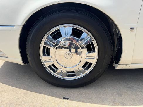 Used 2009 Cadillac DTS Limousine FWD image 61