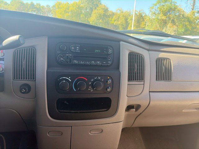 Used 2002 Dodge Ram 1500 Truck 2WD Quad Cab image 15
