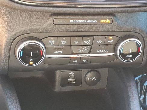 Used 2024 Ford Escape ST-Line image 23