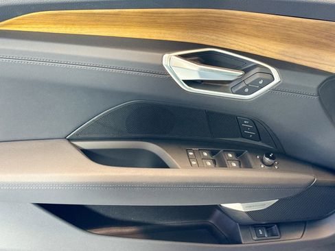 Used 2023 Audi e-tron GT Premium Plus image 17