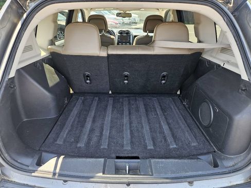 Used 2014 Jeep Compass Latitude w/ Sun/Sound Group FWD image 17