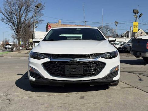 Used 2022 Chevrolet Malibu RS image 2