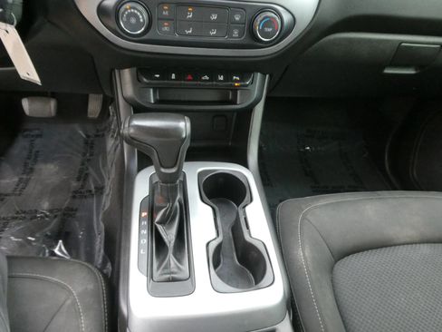 Used 2019 Chevrolet Colorado LT w/ LT Convenience Package AWD/4WD image 22