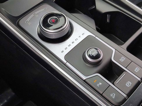 Used 2023 Kia Sorento EX w/ Panoramic Sunroof Package image 48