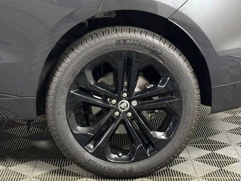 New 2026 Jaguar F-PACE R-Dynamic S image 13