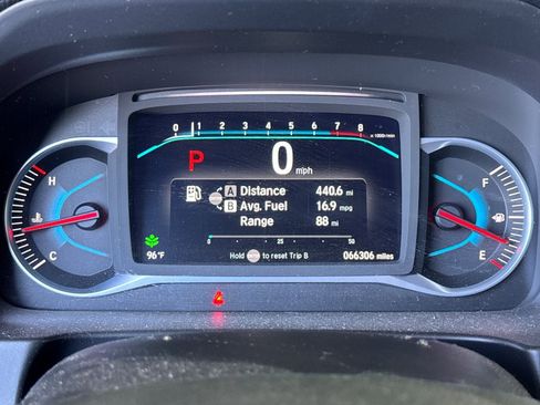 Used 2022 Honda Pilot Touring image 39