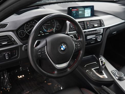 Used 2018 BMW 330i xDrive Sedan w/ Premium Package AWD/4WD image 19
