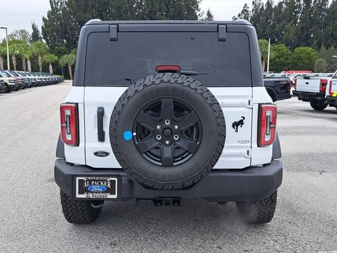 New 2025 Ford Bronco Outer Banks image 8