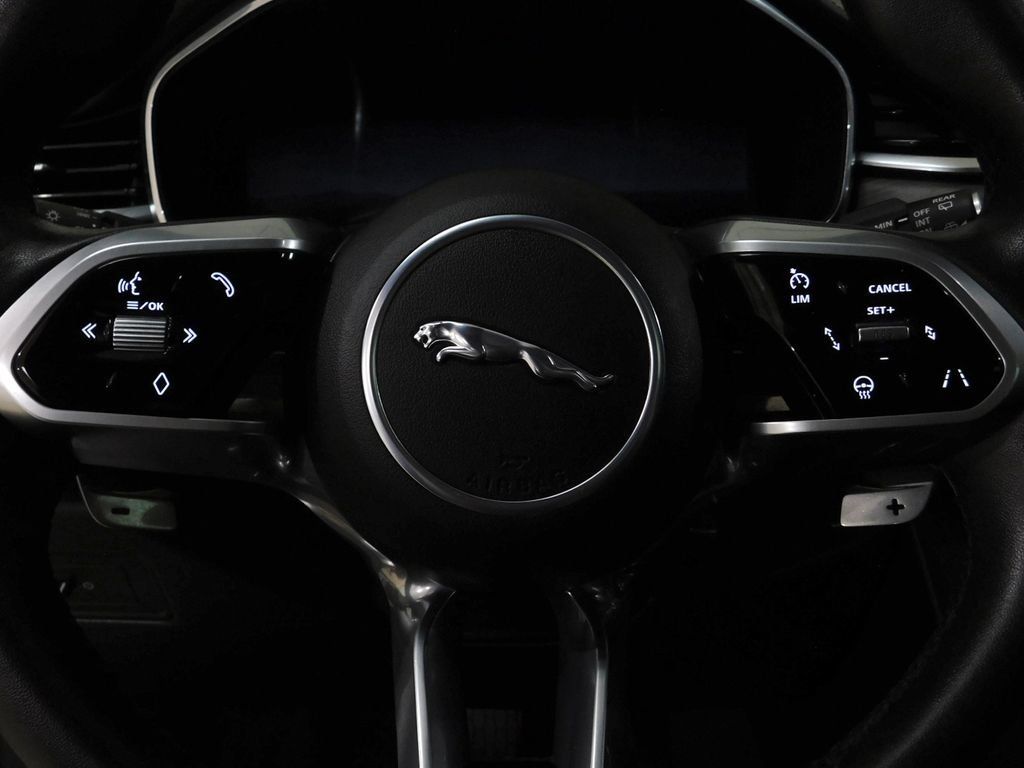 Used 2023 Jaguar F-PACE S AWD/4WD image 34