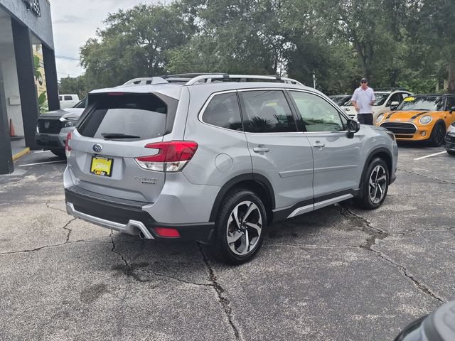 Used 2022 Subaru Forester Touring AWD/4WD image 5