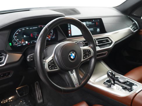 Used 2021 BMW X5 M50i AWD/4WD image 22