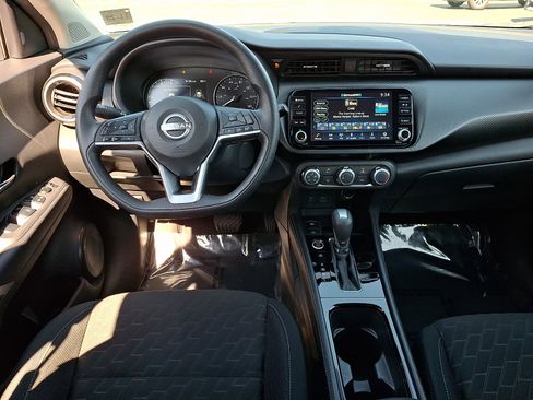 Used 2023 Nissan Kicks SV FWD image 12