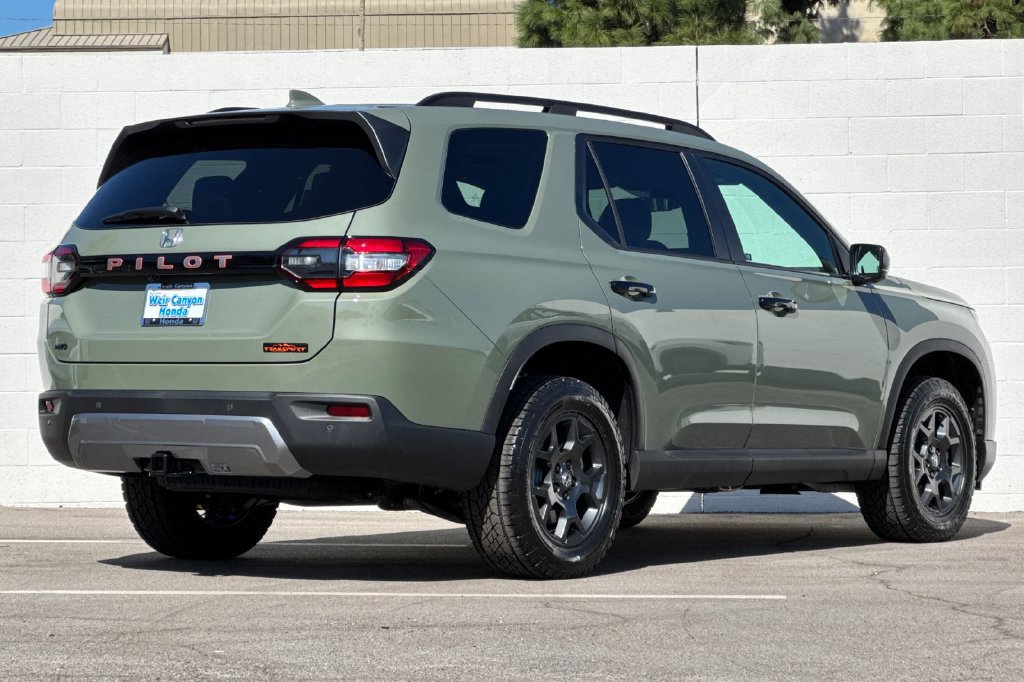 New 2026 Honda Pilot TrailSport image 8