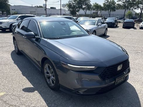 Used 2024 Honda Accord EX image 9