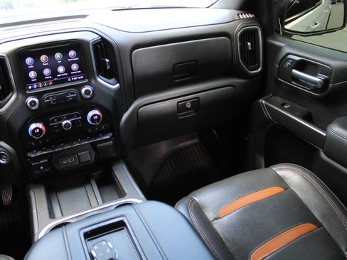 Used 2020 GMC Sierra 1500 AT4 w/ AT4 Premium Package AWD/4WD image 15
