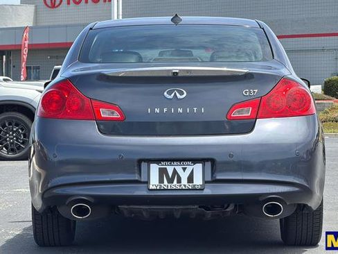Used 2010 INFINITI G37 Journey w/ Premium Pkg RWD image 5