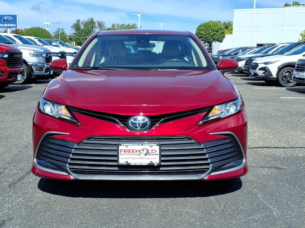 Used 2022 Toyota Camry LE FWD image 2