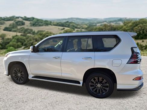 Used 2023 Lexus GX 460 Luxury w/ Sport Design Package AWD/4WD image 7