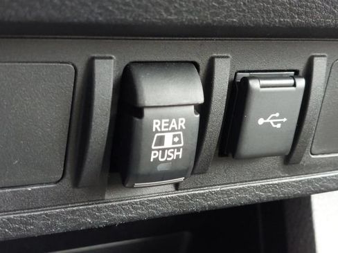 Used 2020 Toyota Tacoma 4x4 Double Cab image 24