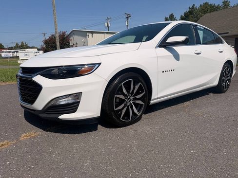 Used 2024 Chevrolet Malibu RS FWD image 3
